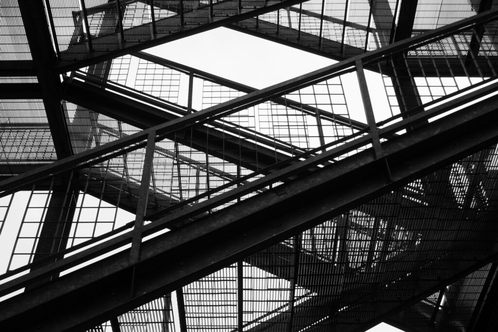 emergency-exit-1870770_1920